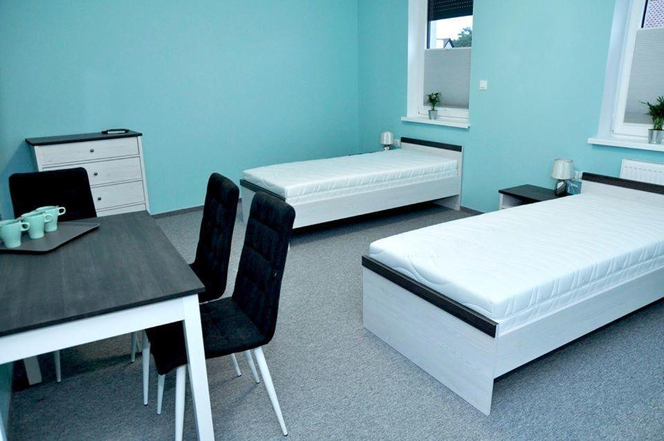 Pokoje, Apartamenty, Restauracja Marcus Oborniki Luaran gambar