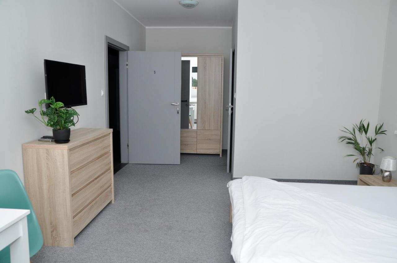 Pokoje, Apartamenty, Restauracja Marcus Oborniki Luaran gambar